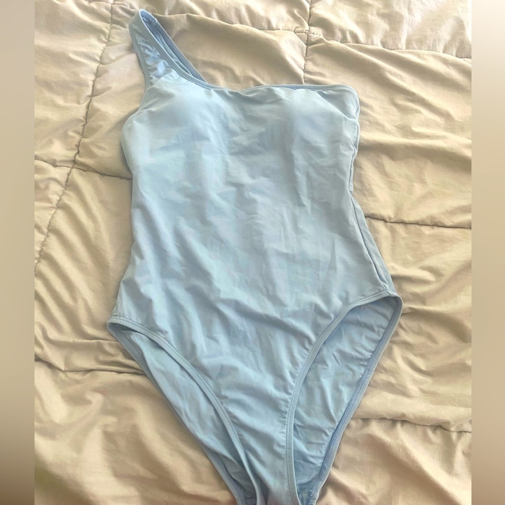 Andie One-Shoulder One-Piece swimsuit. Size M-Tall.